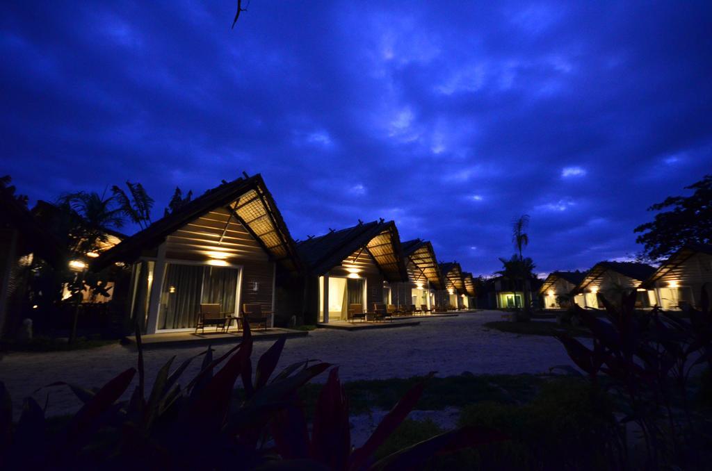 Blue Palawan Beach Club Puerto Princesa Bagian luar foto